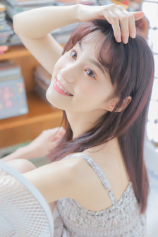 亚洲XXX午休国产熟女屁屁手